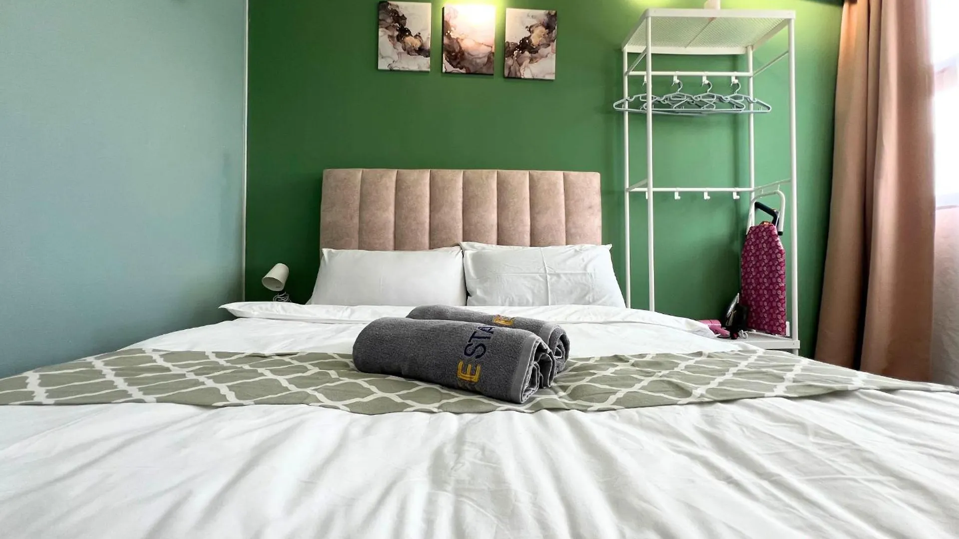 Kl Sentral The Riv Riveria Studio Suite For 2Pax With Wifi Netflix Kuala Lumpur 0*,  Malásia