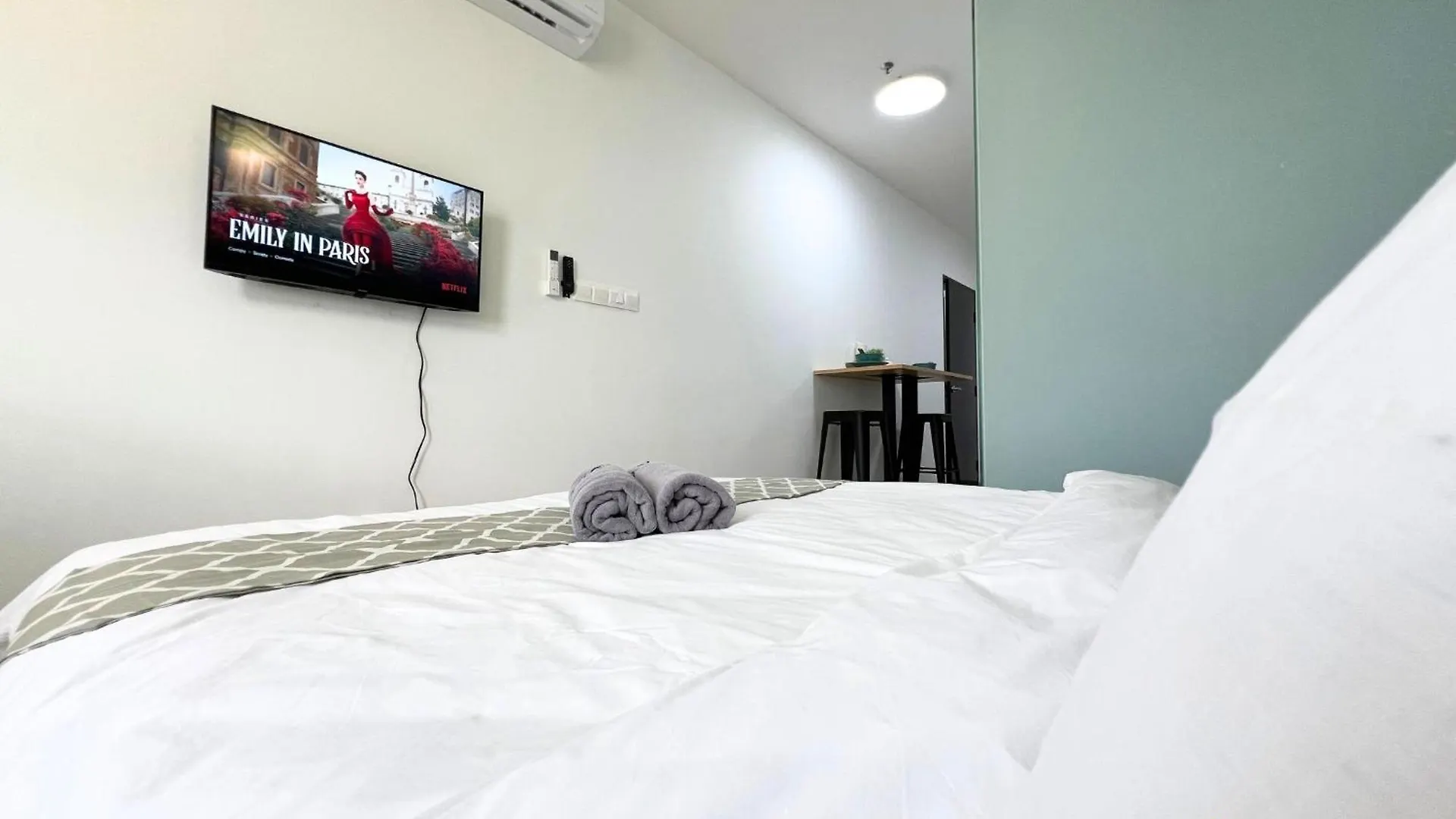 Kl Sentral The Riv Riveria Studio Suite For 2Pax With Wifi Netflix Kuala Lumpur