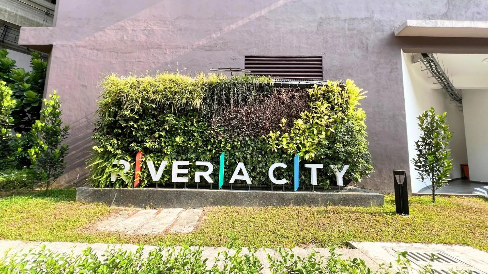 Apartamento Kl Sentral The Riv Riveria Studio Suite For 2Pax With Wifi Netflix Kuala Lumpur